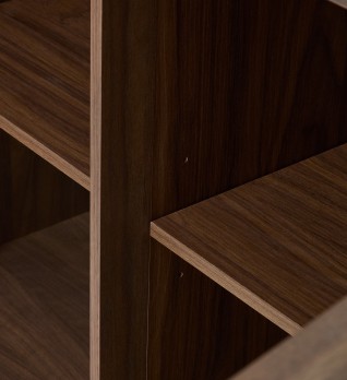 Комод Onix с отделкой из орехового шпона темного цвета, 100 x 80 см