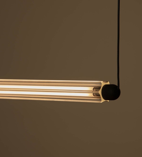 Подвесной светильник LUMINA 900 1L COLGANTE HORIZ черный LED 18W 2200K