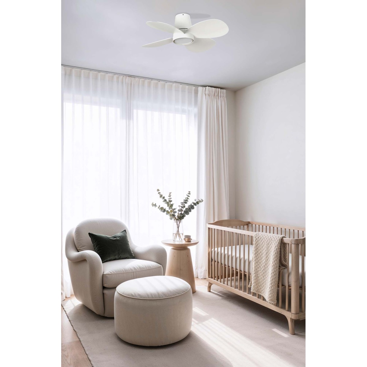 Потолочный вентилятор KLOVER S Ш800mm белый 4 PALAS 18W LED CCT DIM