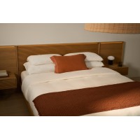 Кровать Norlen с 2 тумбочками из натурального шпона дуба, с подсветкой, 180 x 200 см