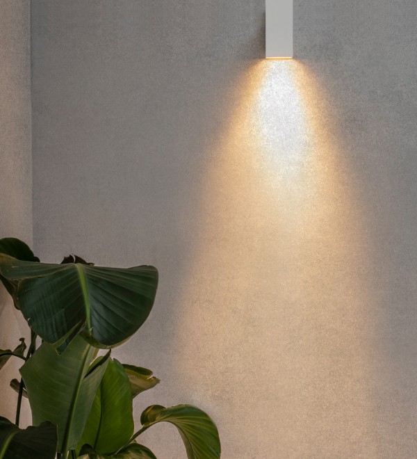Уличный настенный светильник KOV квадратный белый LED 2x6W 3000K 34°/34°