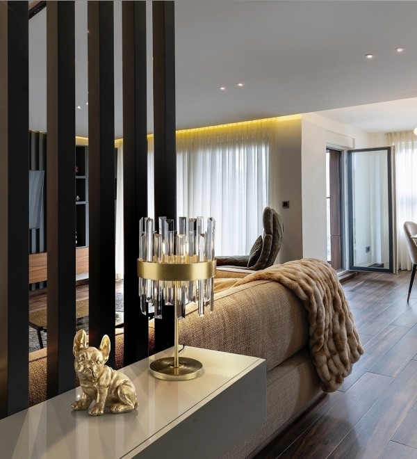 Настольная лампа Grace 6L золотая