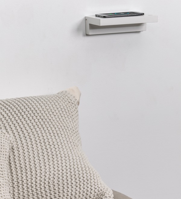 Бра Well с беспроводной зарядкой +USB