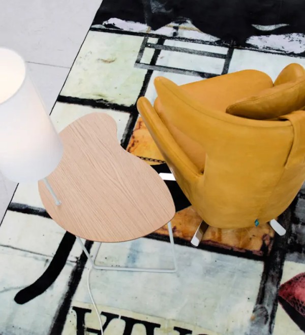 Столик Conec-Table 60 + USB с лампой