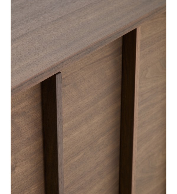 Комод Onix с отделкой из орехового шпона темного цвета, 150 x 80 см