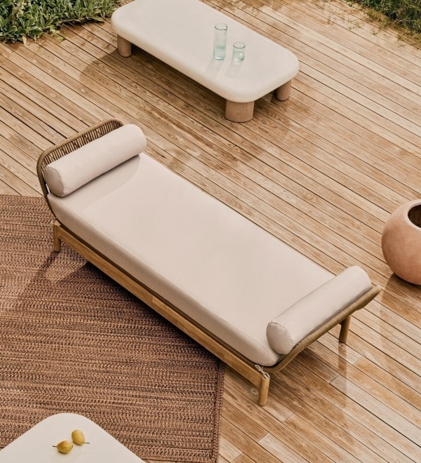 Журнальный столик Labra из цемента и акации 140 x 70 см