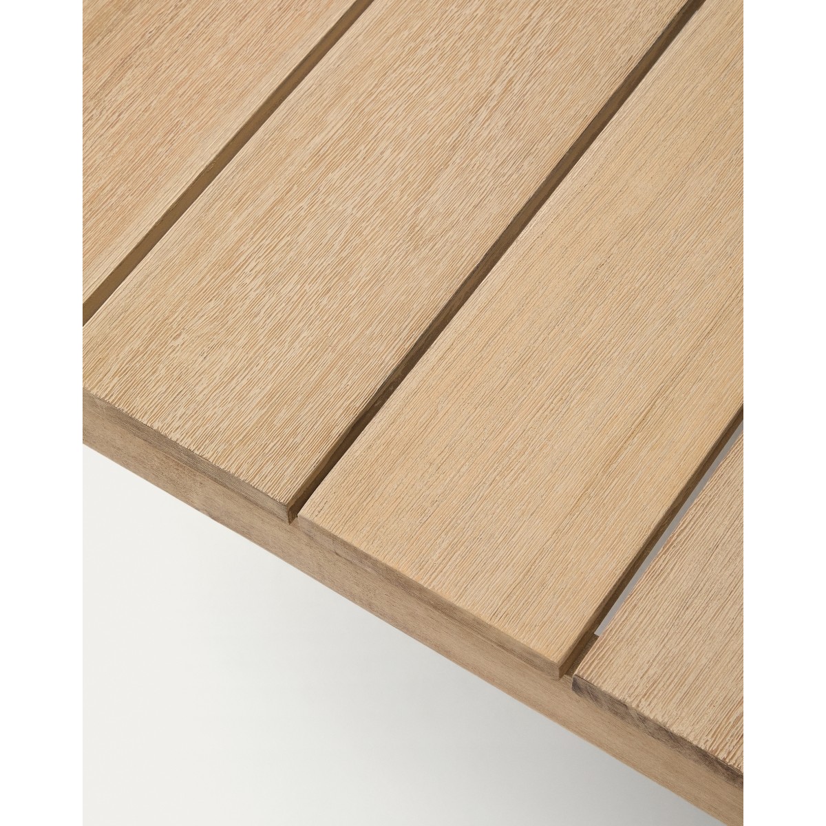 Журнальный столик Ambra из массива акации со светлой отделкой 82,5 x 82,5