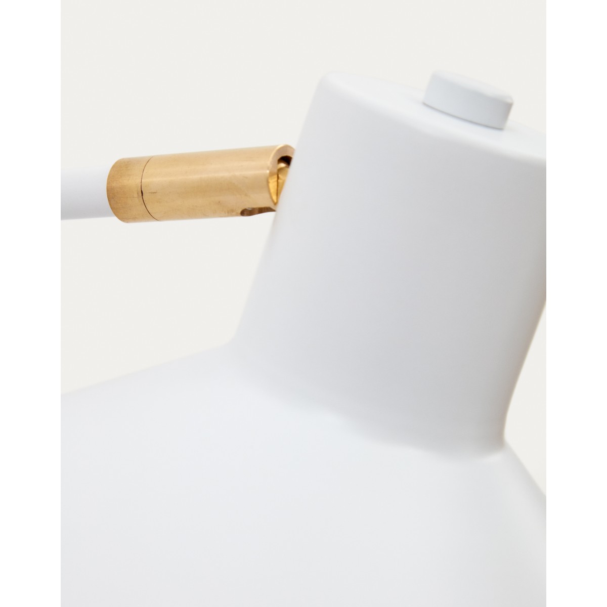 PLASS Настенный светильник металлический белый AA2386R05