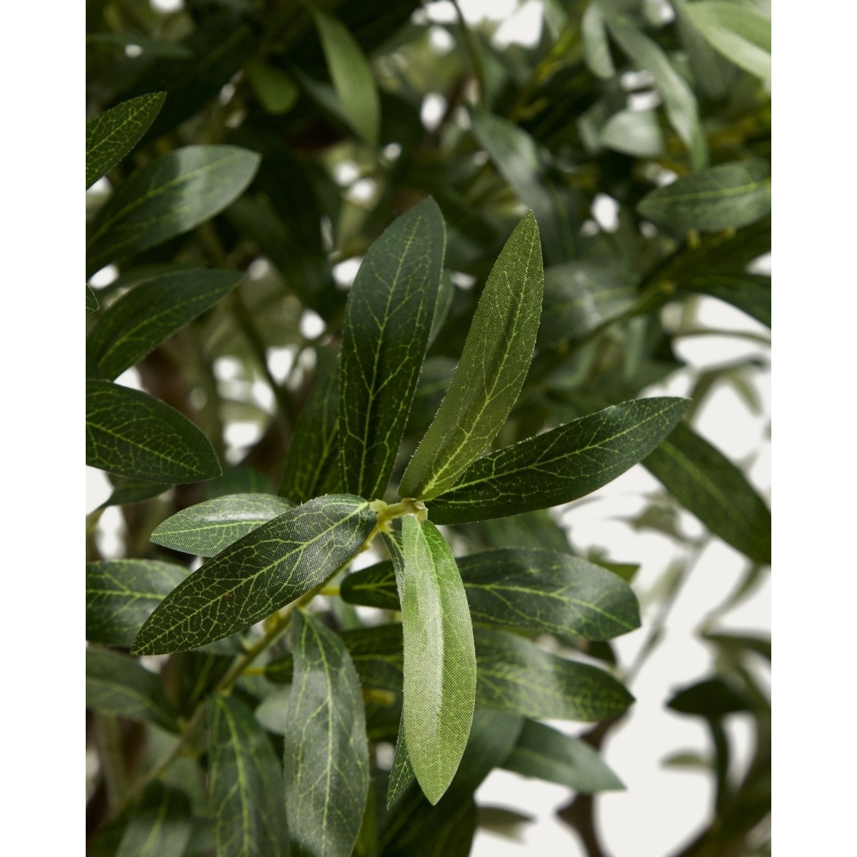 Искусственное дерево Artificial Olive в белом горшке, 210 см
