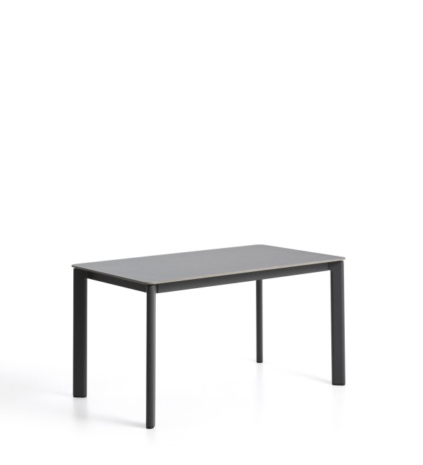 Уличный стол Anafi с графитовой столешницей из спеченного камня, 140 x 80 см