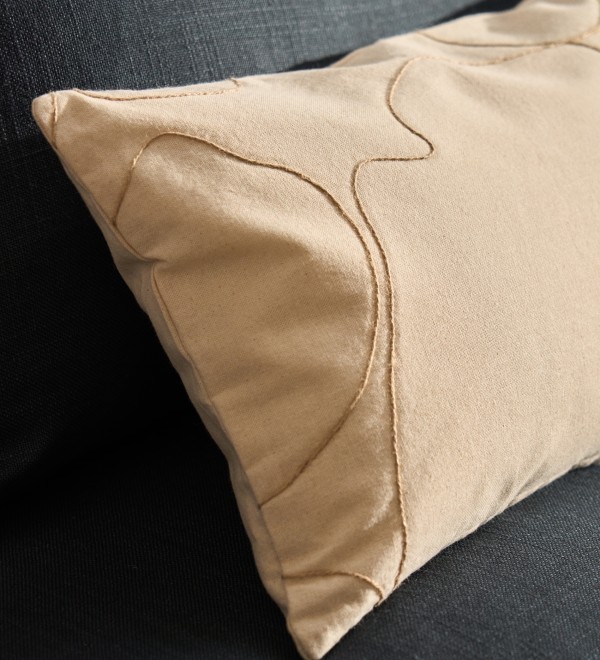 Чехол для подушки Dibel из хлопка цвета экрю с бежевой вышивкой, 30 x 50 см