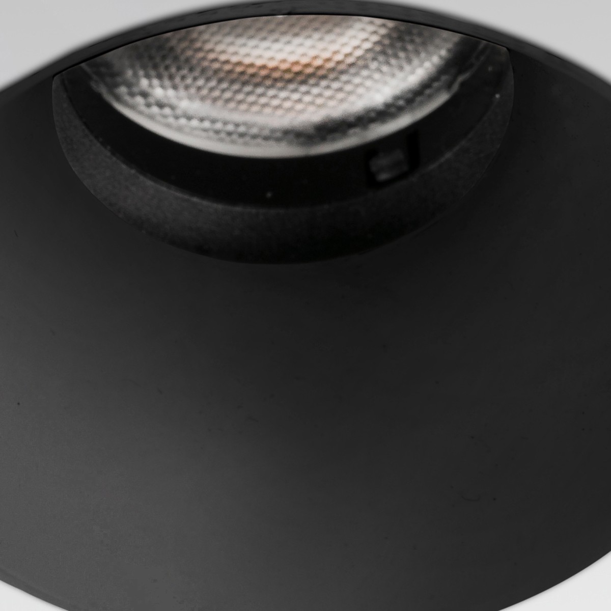 LOX Встраиваемый светильник ORIENTABLE TRIM черный 6-8W 2700K 36
