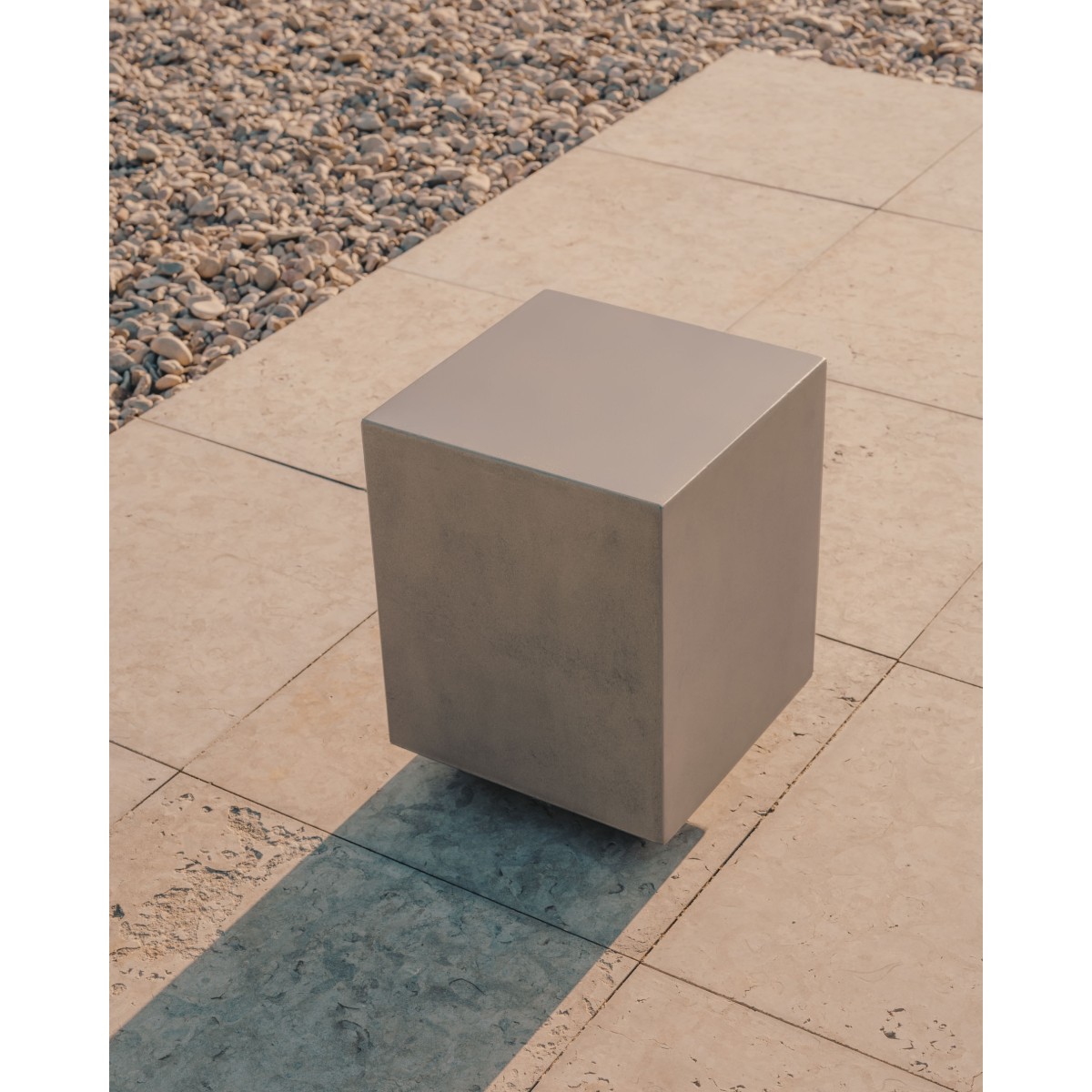 Rustella Приставной столик из цемента 35 x 35 см