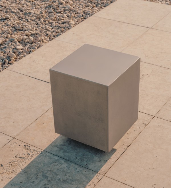 Rustella Приставной столик из цемента 35 x 35 см
