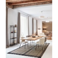 Стул Ciselia из белой ткани букле и черного металла