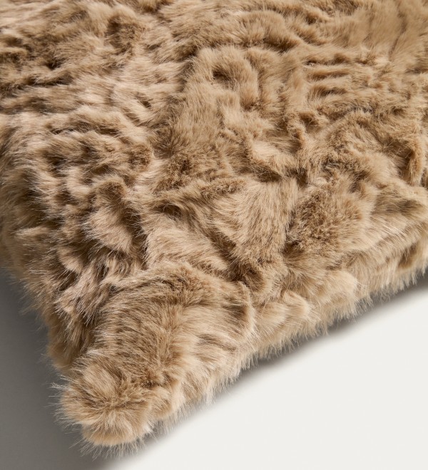 Чехол для подушки Oruma из искусственного меха светло-коричневого цвета, 60 x 40 см
