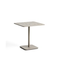 Уличный стол Brai из оцинкованной стали бежевого цвета, 70 x 70 см