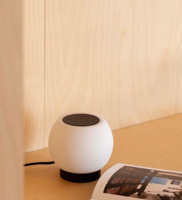 MOY Черная настольная лампа LED 4W 2700K