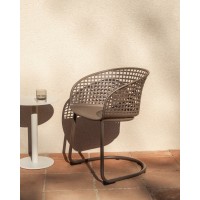 Уличный стул Tenaro из коричневого пластика и стали