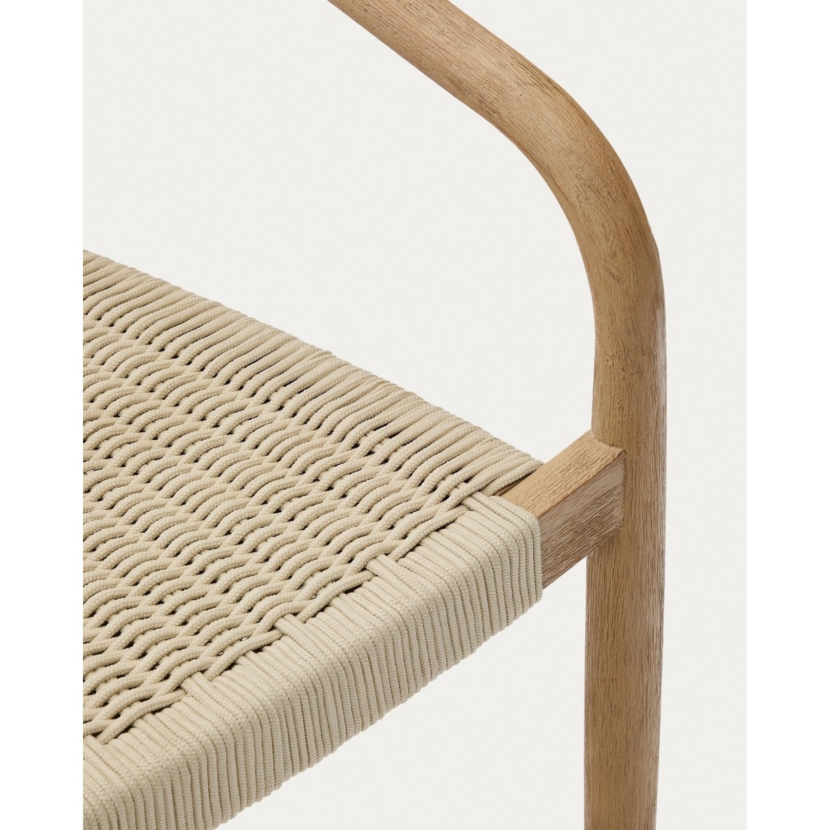 Уличный стул Nina из 100% массива акации и веревки цвета экрю