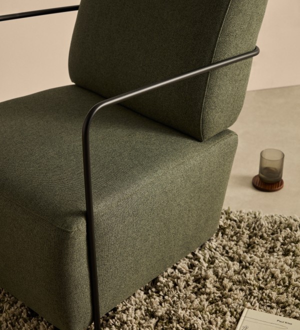 Кресло Gamer зеленого цвета с черным металлом