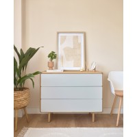 Комод Anielle из массива ясеня с тремя ящиками 98,9 x 78 см