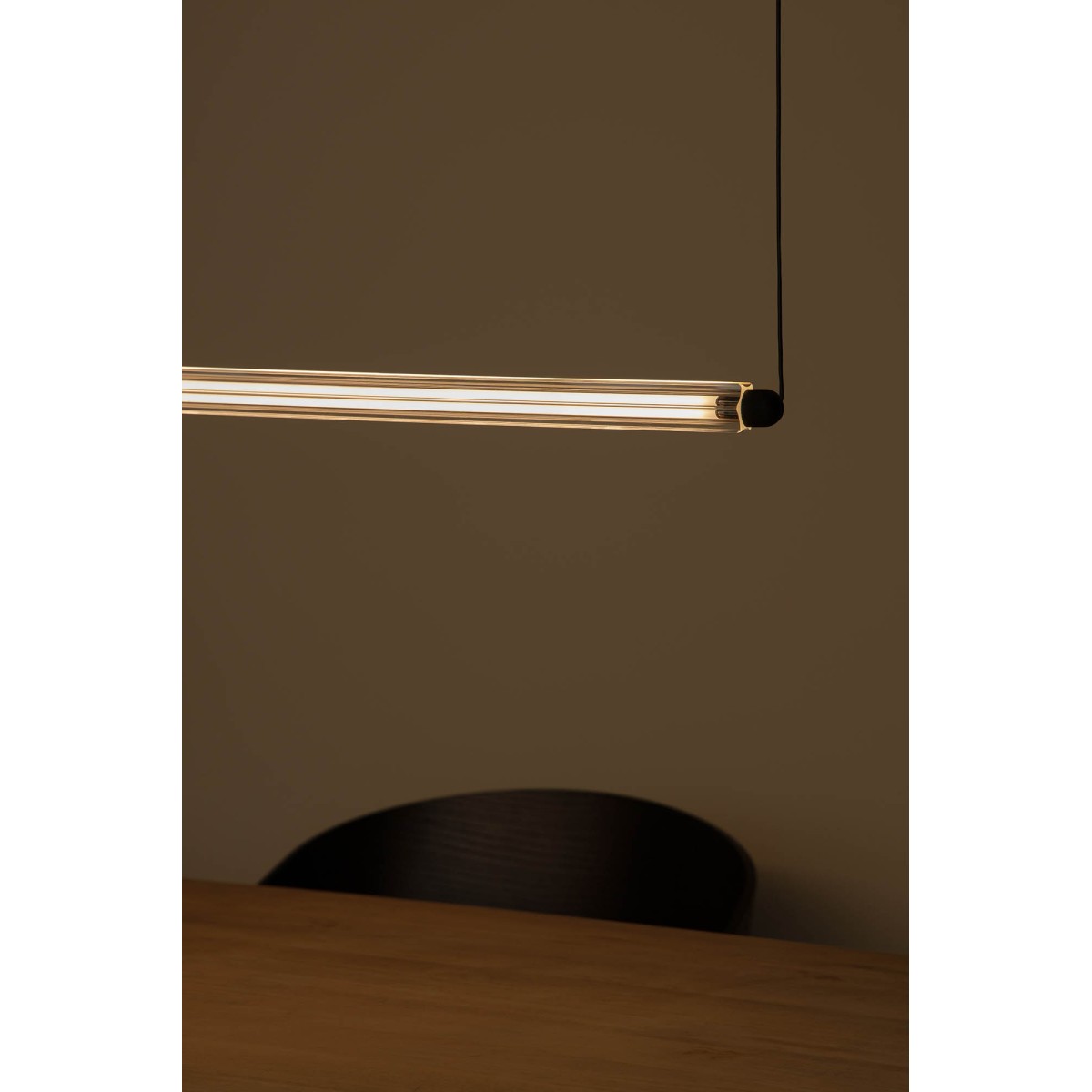 Подвесной светильник LUMINA 1200 1L COLGANTE HORIZ черный LED 24W 2200K