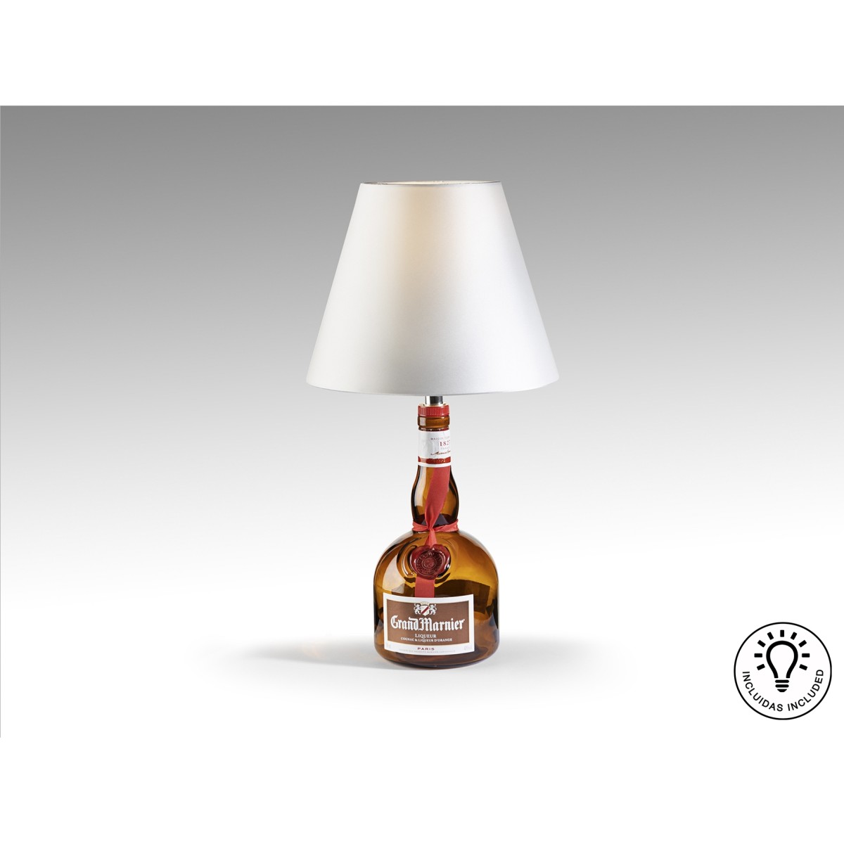 Настольная лампа Liquor Dessert Kit белый абажур