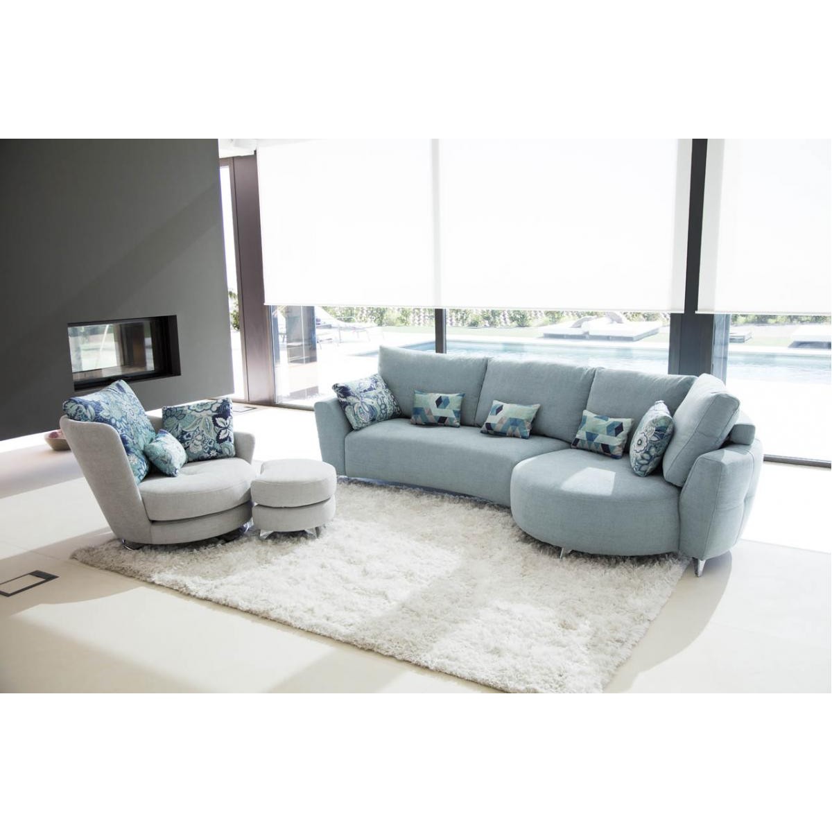 Кресло Roxane поворотное с пуфом на металлических ножках