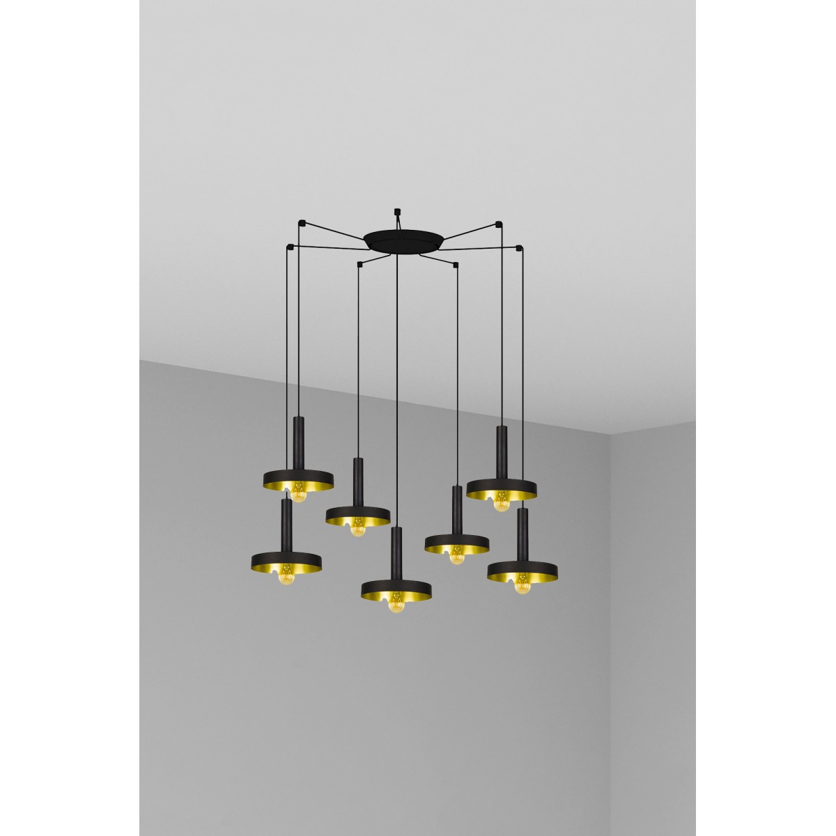 Люстра Whizz 7L черная / золотая