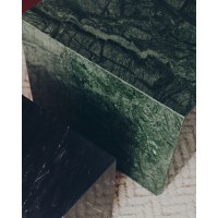 Приставной столик Sorein из черного мрамора 40 x 40 см
