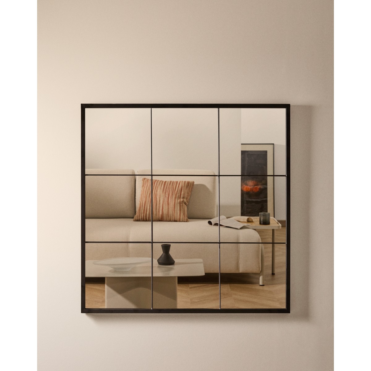 Зеркало настенное Ulrica черное металлическое 80 x 80 см