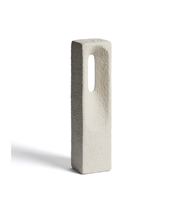 Скульптура Vriona из папье-маше цвета экрю 11 x 44,5 см