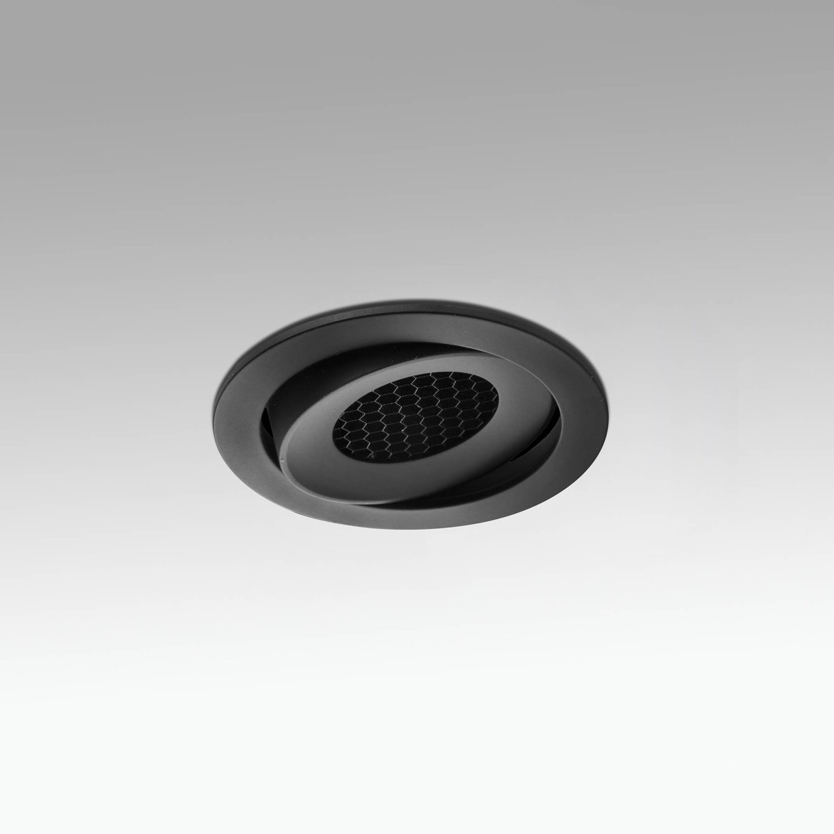 KIVI Встраиваемый светильник ORIENTABLE черный 7W 3000K 36° IP44