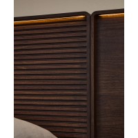 Кровать Norlen из орехового шпона с темной отделкой LED 180 x 200 см