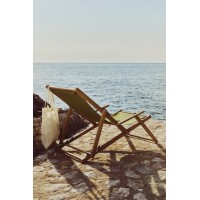 Складное кресло Vilara из акации для улицы салатового цвета