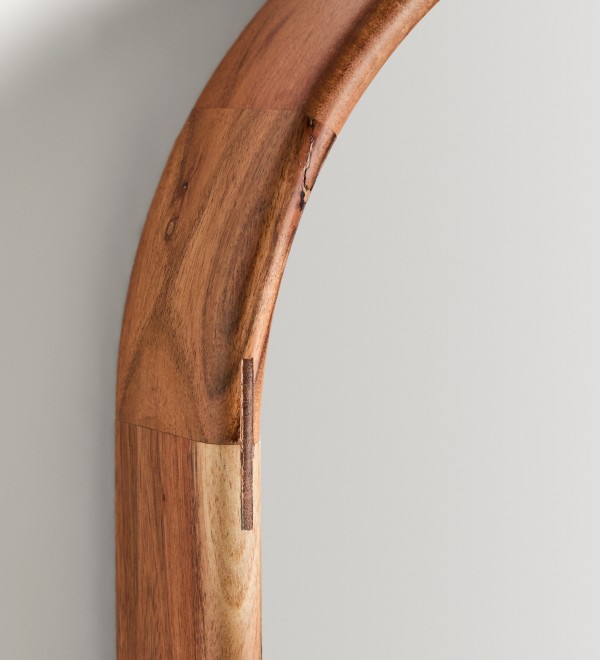 Зеркало Berale из акации, 76 x 33 см