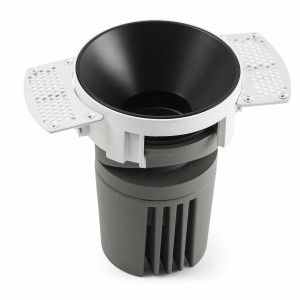 Встраиваемый светильник DEEP 78 R SMARCO черный 60° 2700K CRI90 STRIPY