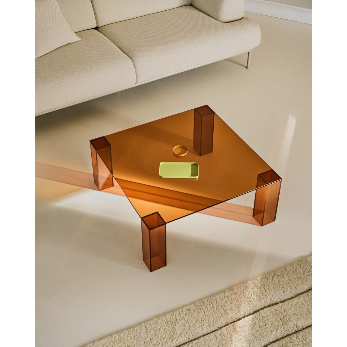 Журнальный столик Adularia из стекла коричневого цвета 85 x 85