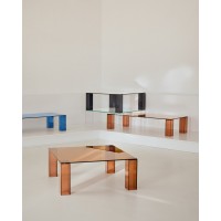 Журнальный столик Adularia из синего стекла 85 x 85