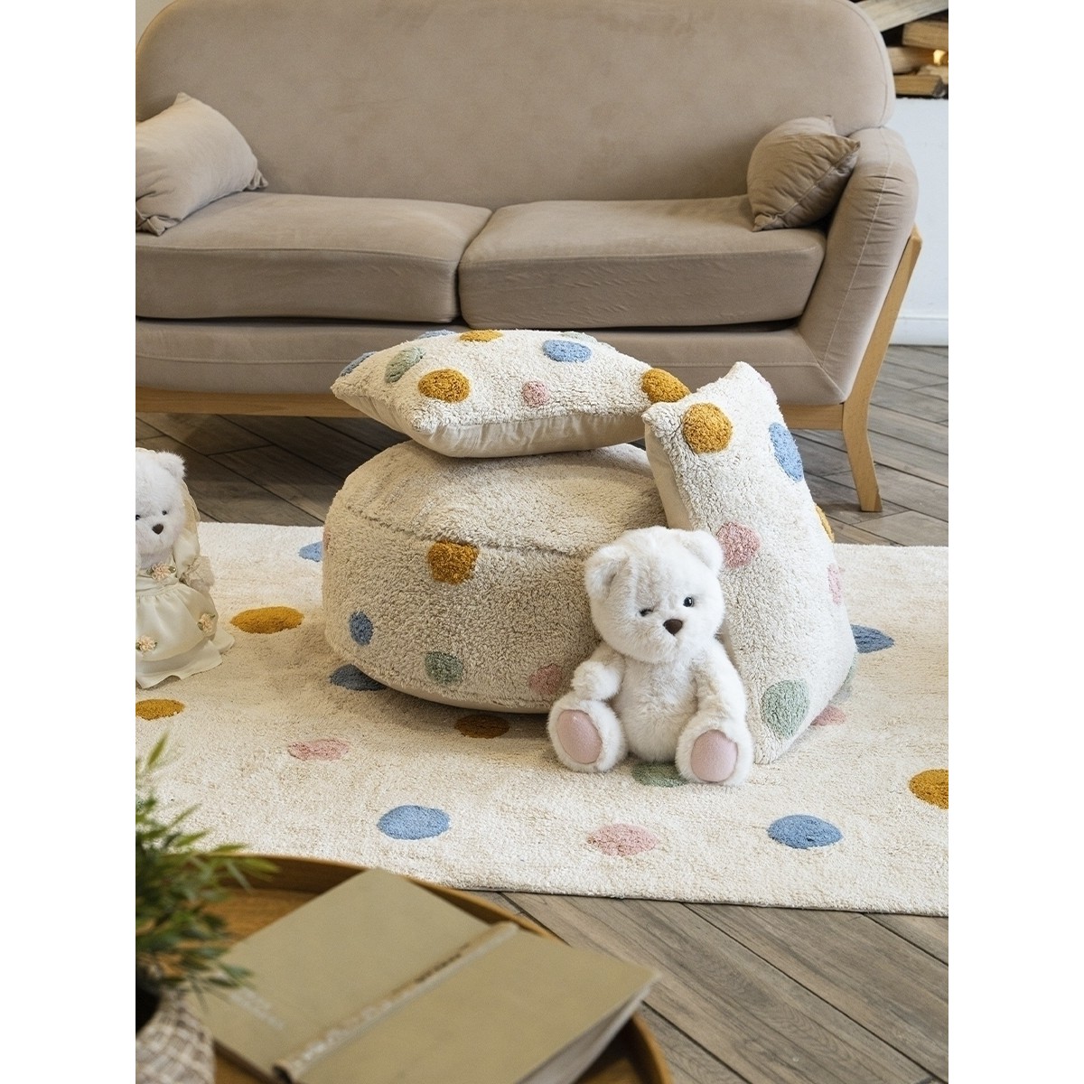 Подушка декоративная Lillaland Lovely Dots 40x40