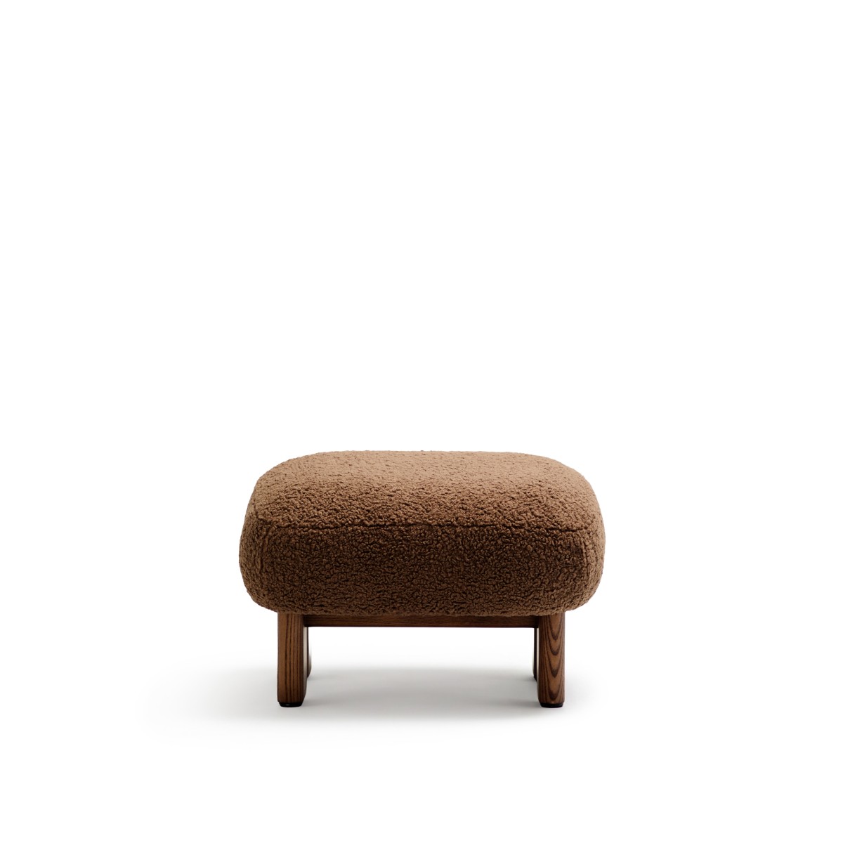Пуф Cabana Taupe Boucle с ножками в отделке орех 65x55,4