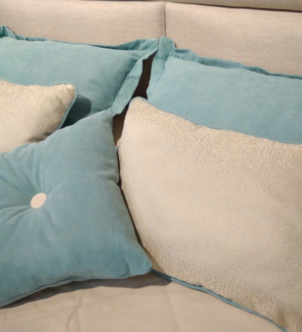 Феррара (Ferrara) комплект покрывало, плед, 5 подушек TEXTILE, FRATELLI BARRI