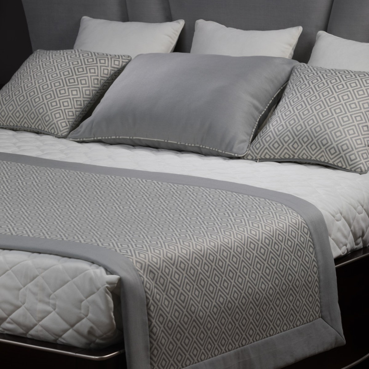 Подушка Chiara TEXTILE, FRATELLI BARRI