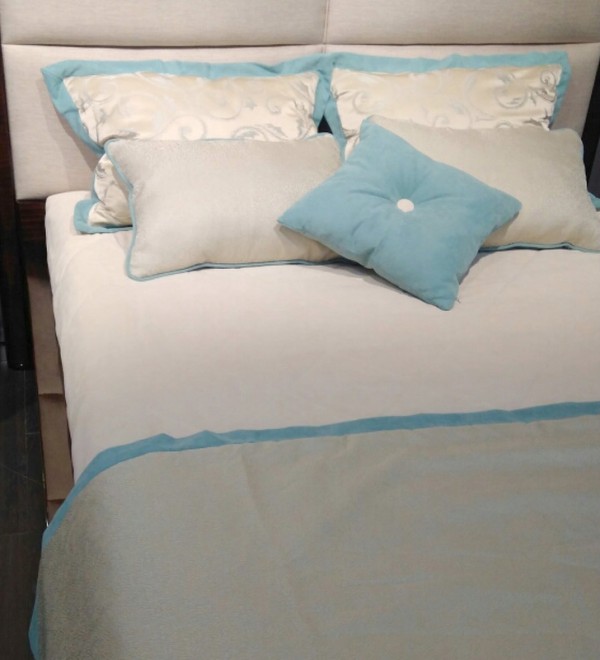 Феррара (Ferrara) комплект покрывало, плед, 5 подушек TEXTILE, FRATELLI BARRI