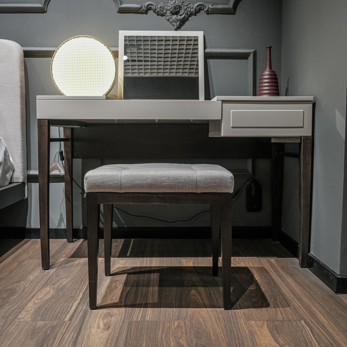 Пуфик MARBELLA, MOD INTERIORS (серый, дерево)