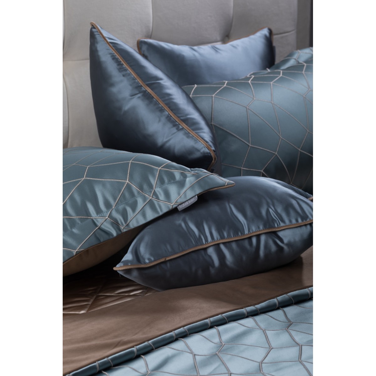 Подушка Allegra TEXTILE, FRATELLI BARRI