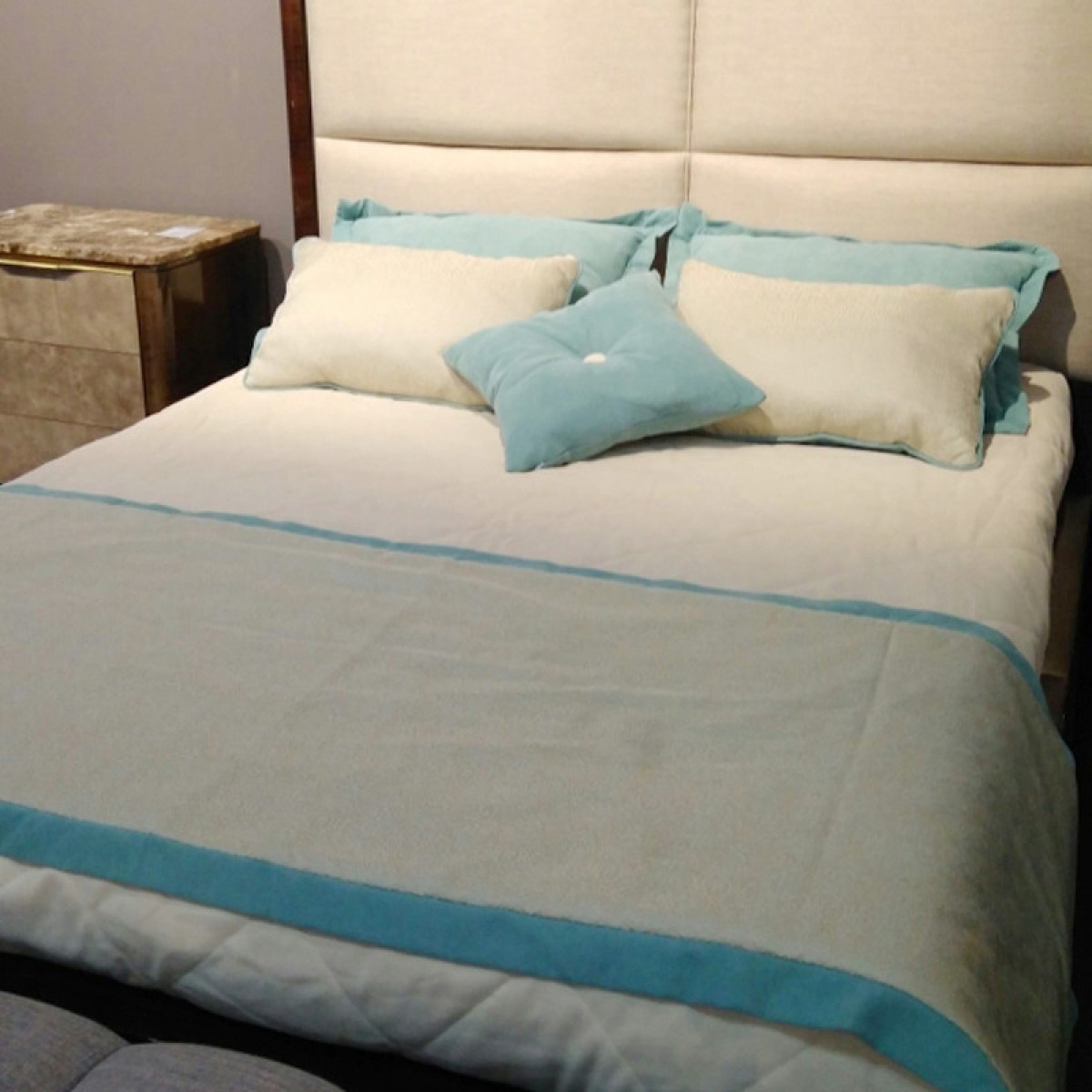 Феррара (Ferrara) комплект покрывало, плед, 5 подушек TEXTILE, FRATELLI BARRI