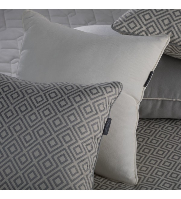 Подушка Chiara TEXTILE, FRATELLI BARRI