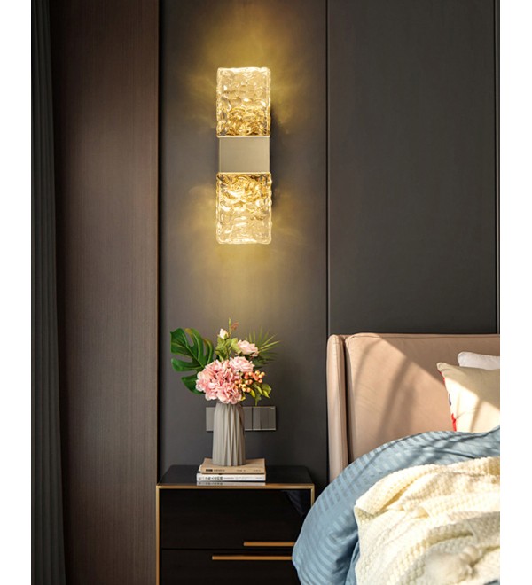 Настенный светильник Delight Collection 88068W gold/clear